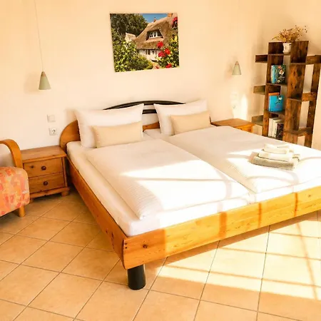 Apartament Reetdachtraum *